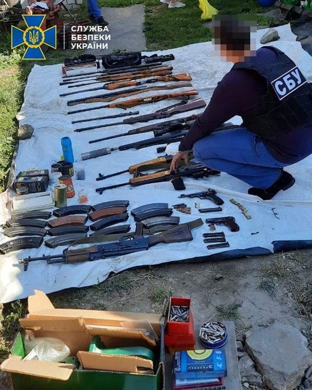 В Черниговской области выявили арсенал оружия