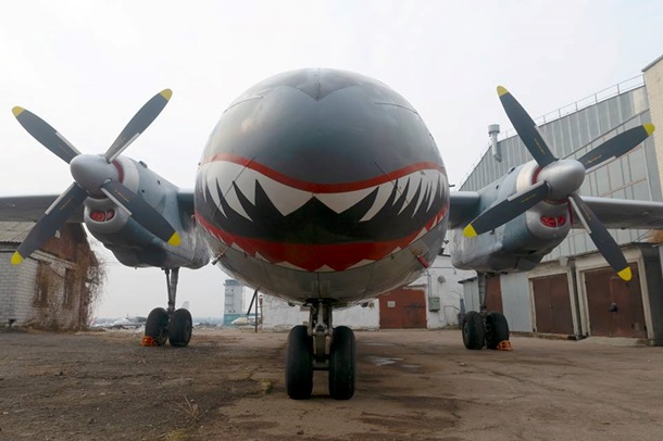 Ан-26 в яркой ливрее
