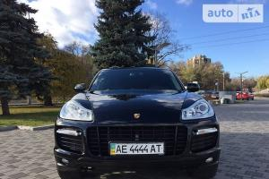 Porsche Cayenne, подаренный сыну Игорем Красюком