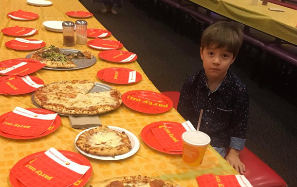 К мальчику на день рождения никто не пришел