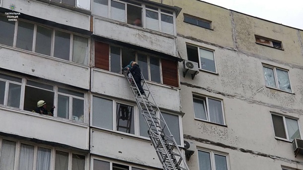 В Киеве мужчина поджег квартиру с сыном и бывшей женой