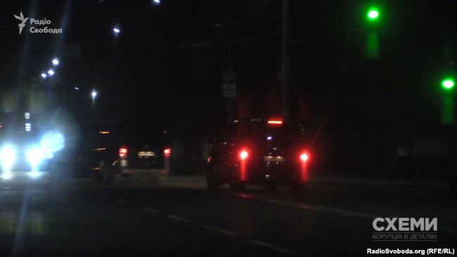 Кортеж президента Порошенка, який зустрічав його з відпочинку 8 січня 2018 року