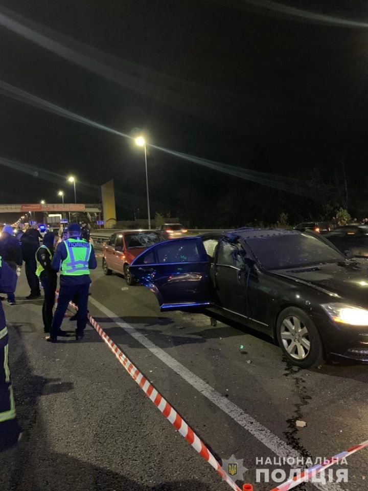 Взорвали авто бизнесмена в Киеве