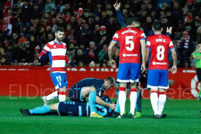 Зозуля предоставляет медицинскую помощь коллеге