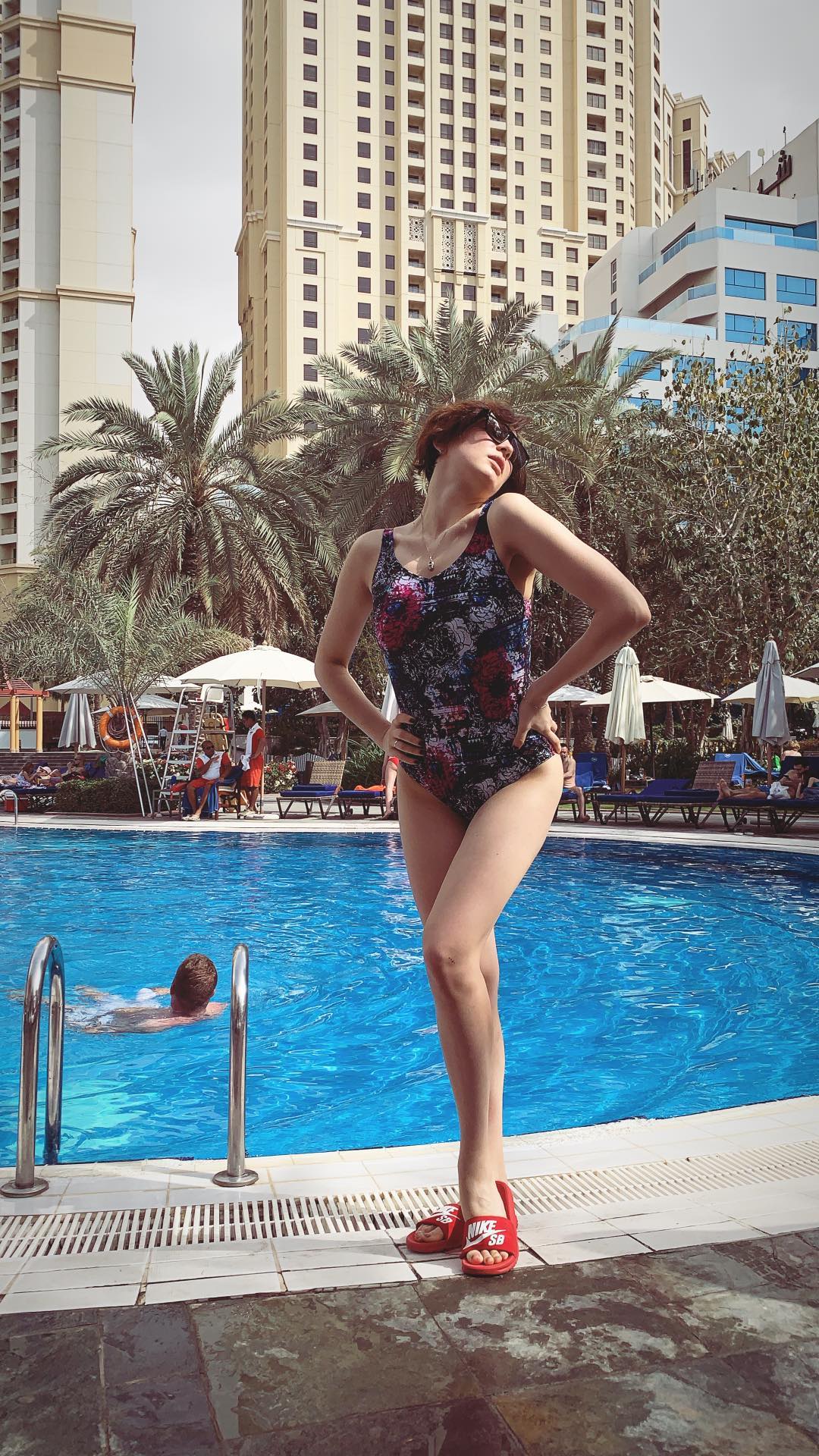 Анна Корсун в Дубае (фото: instagram.com/maruvofficial)