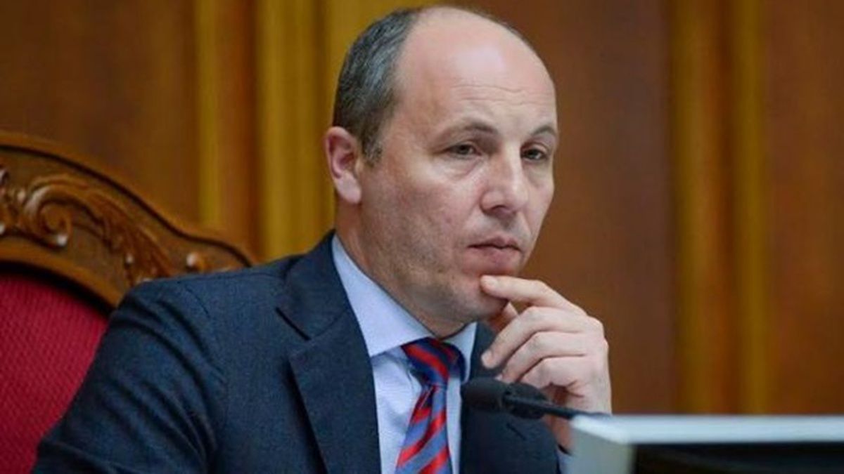 Антикоррупционная прокуратура допросила Парубия