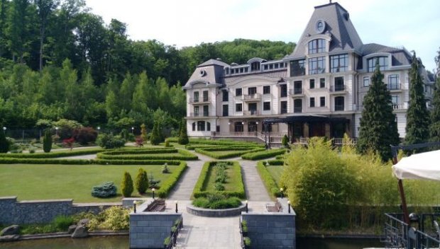 "Деренивскую Купель" на Закарпатье может приобрести Пэрис Хилтон / BeneForYou