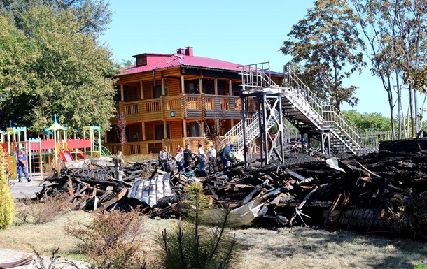 Пожар в лагере Виктория унес жизнь троих детей