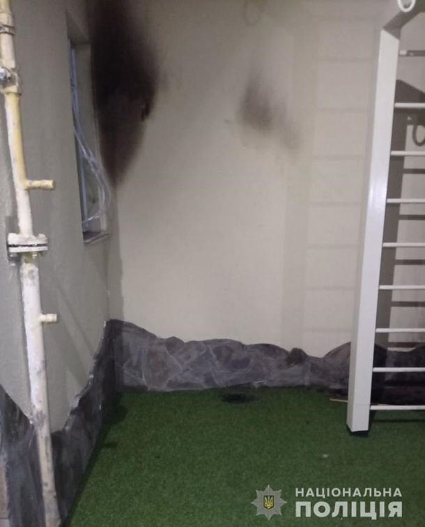 В Черкассах депутату горсовета во двор бросили коктейль Молотова