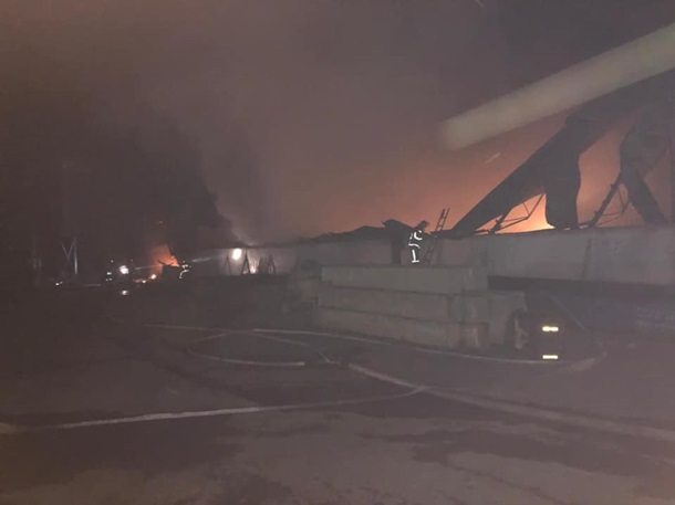 На Ивано-Франковщине на складе сгорели сотни тонн зерна