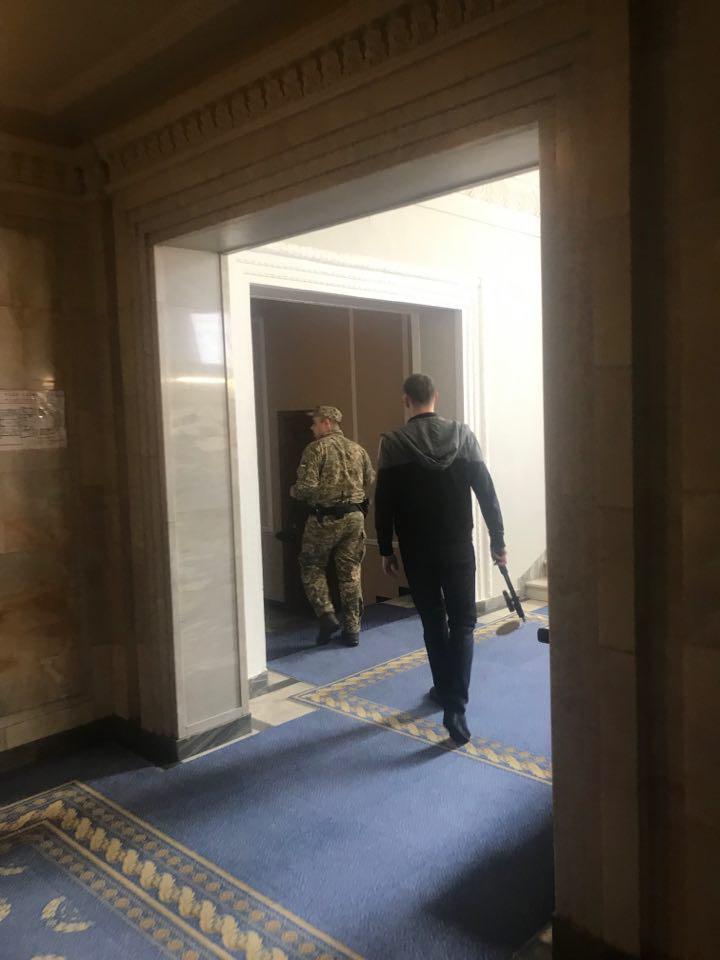 В Киеве заминировали здание Верховной Рады