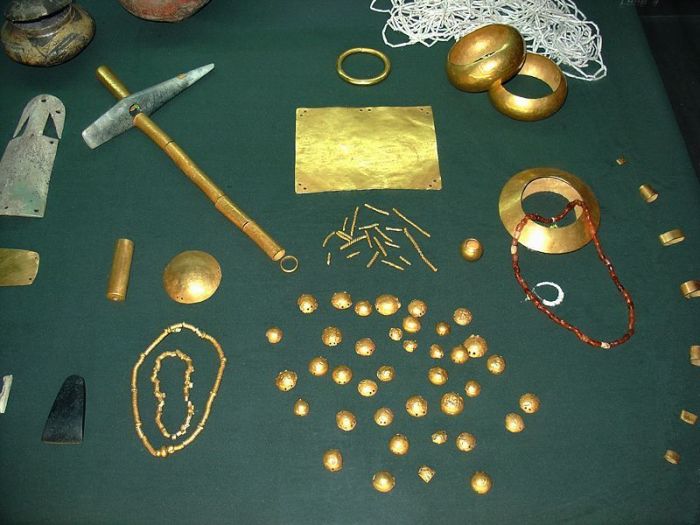 6500-летнее Варненское золото. Наиболее известные их артефактов. /Фото:most-interestingthings.com