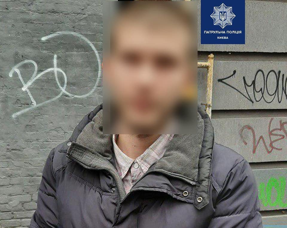 Сбил девушку и продолжил таксовать