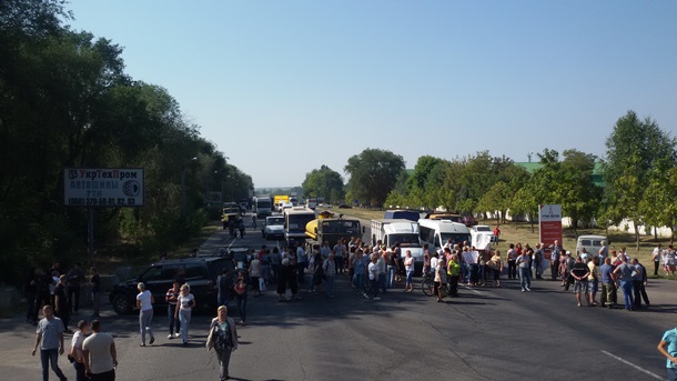 Мусор со Львова. Протесты в Днепре фото 2