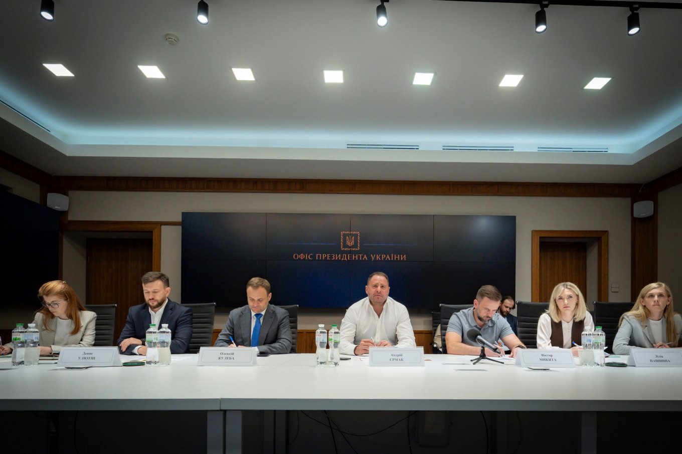 Офіс президента «накрутив» десятки тисяч лайків під фото з Єрмаком