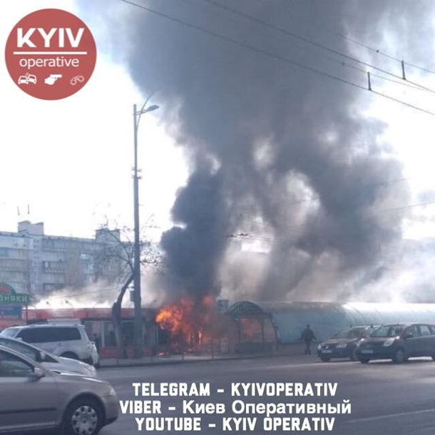 На рынке в Киеве вспыхнул пожар