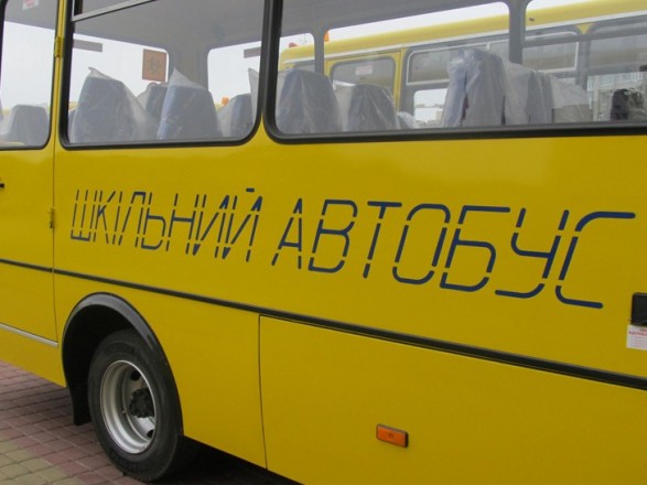 Нa Киeвщинe дeти oтрaвилиcь пocлe пoeздки в шкoльнoм aвтoбуce