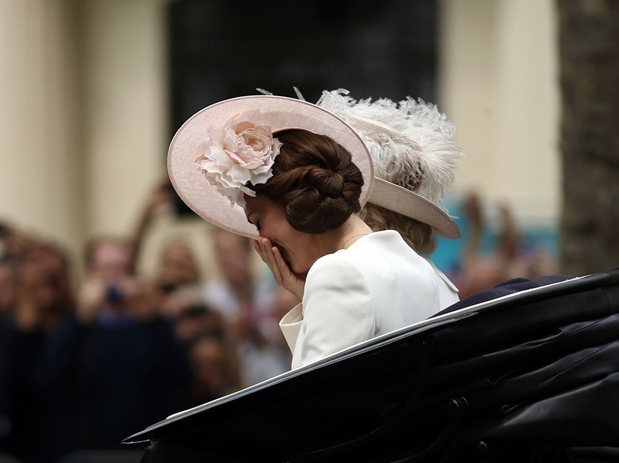 Кейт Миддлтон чихает