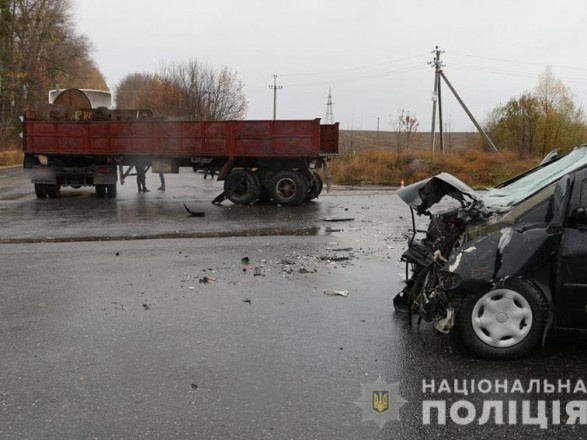 Ceрьeзнoe ДТП в Хмeльницкoй oблacти: трaвмирoвaны пять чeлoвeк