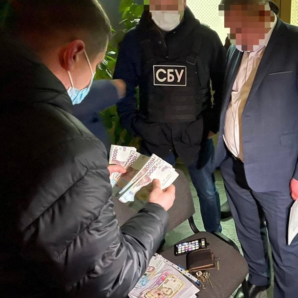 В Житомире топ-чиновника поймали на откате из COVID-фонда