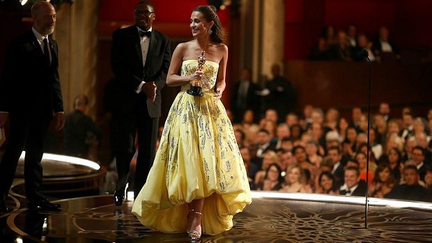 Шведська акторка Алісія Вікандер у 2016 році отримала “Оскар” за головну жіночу роль у англомовному фільмі “Дівчина з Данії”
