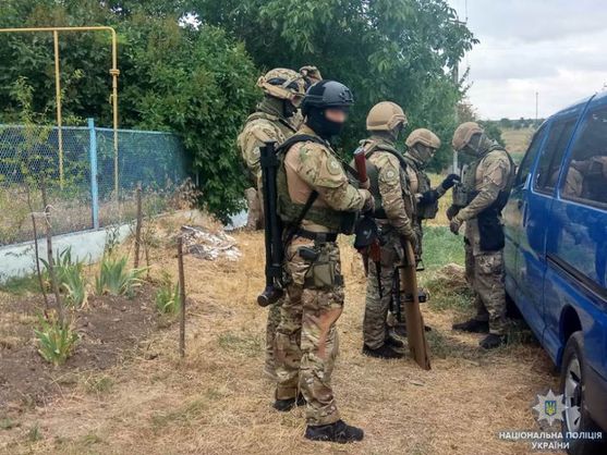 Для задержания нарушителя полиция ввела в действие оперативно тактический план Гром