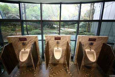 Китайцы создали пятизвездочный общественный туалет