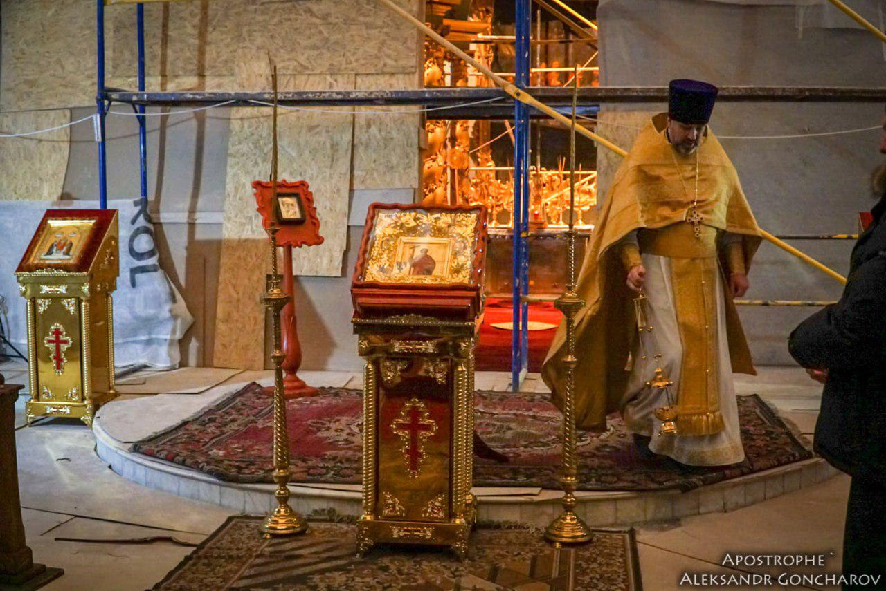 Вселенский патриархат начал первое богослужение в Андреевской церкви.Фото: Aлeкcaндр Гoнчaрoв