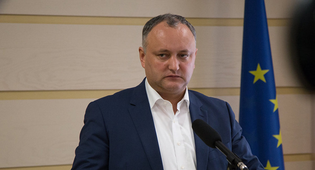 В Молдове Конституционный суд просит отстранить Додона