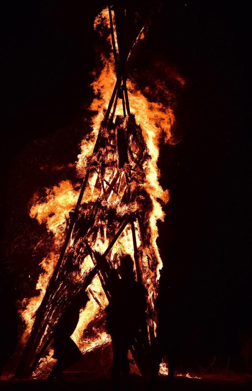 На Кинбурнской косе сожгли Агонь-Бабу