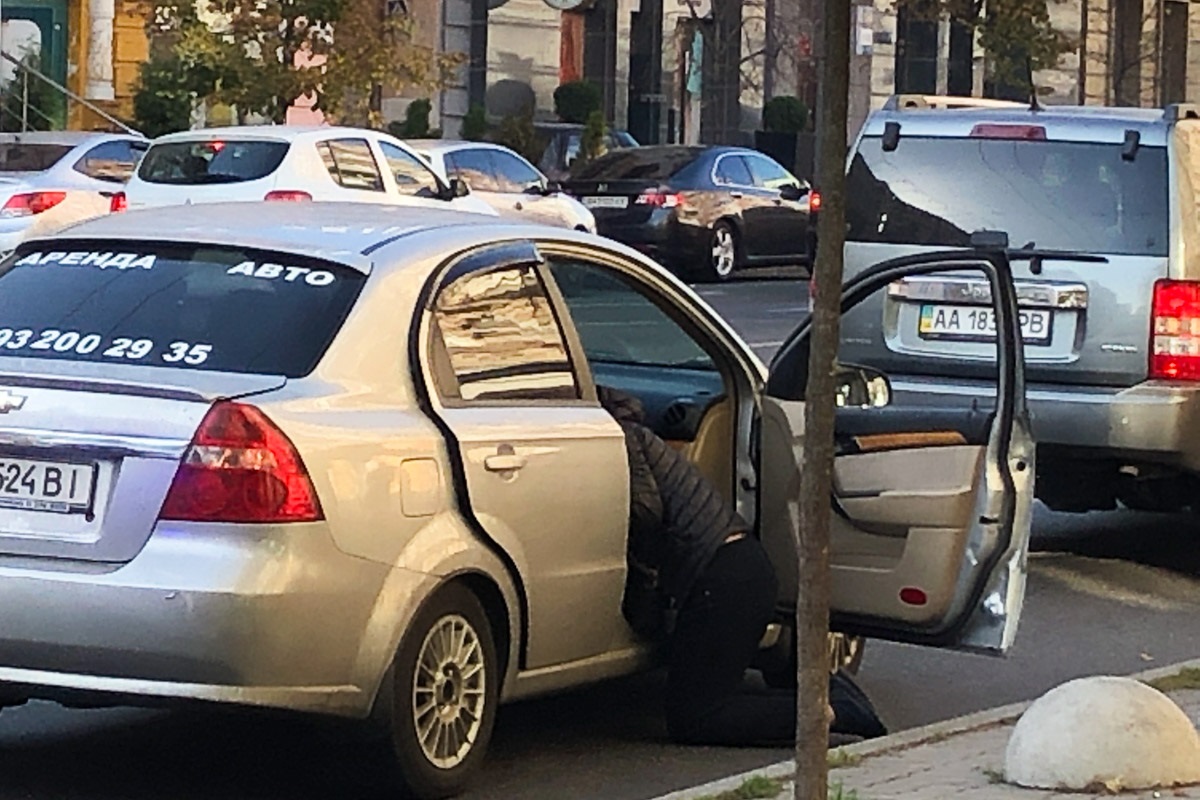 Киевлянин скончался во время поездки в такси