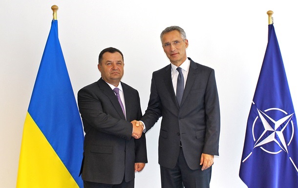 Полторак и Столтенберг обсудили сотрудничество Украины и НАТО. Фото: Минобороны Украины 