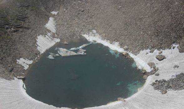 Ученые разгадали жуткую тайну древнего озера в Гималаях