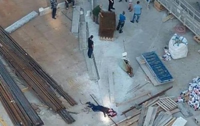 Место трагедии на новостройке во Львове