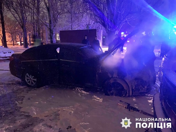 В Николаеве главврачу инфекционной больницы сожгли автомобиль
