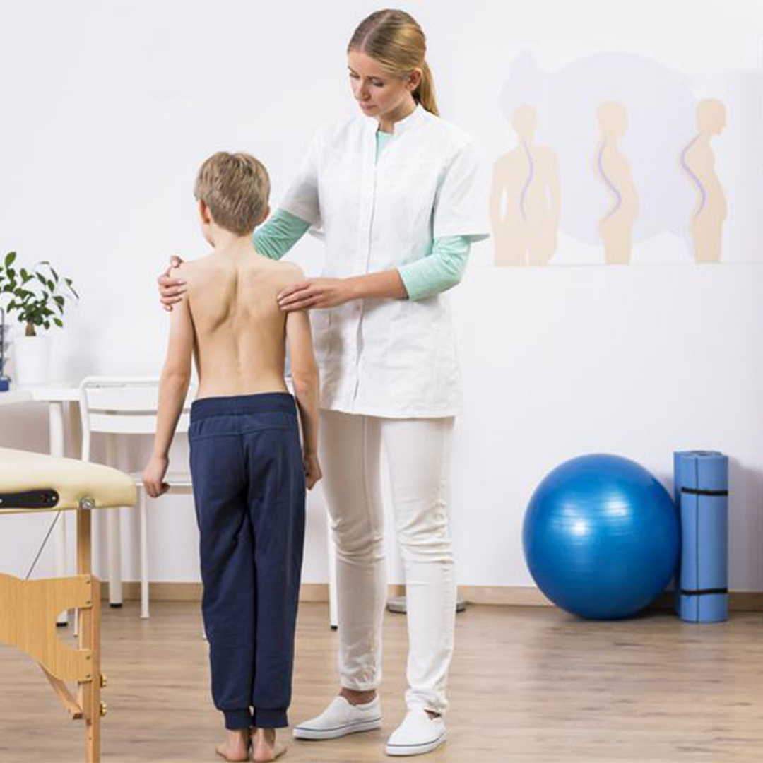 Сколиотическая осанка поддается лечению гораздо лучше, чем исправление сколиоза