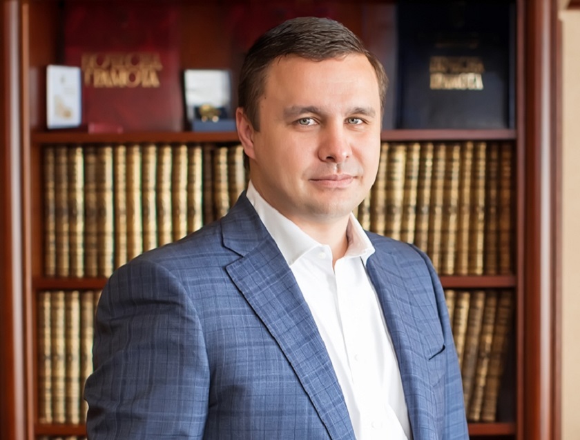 Максим Микитась