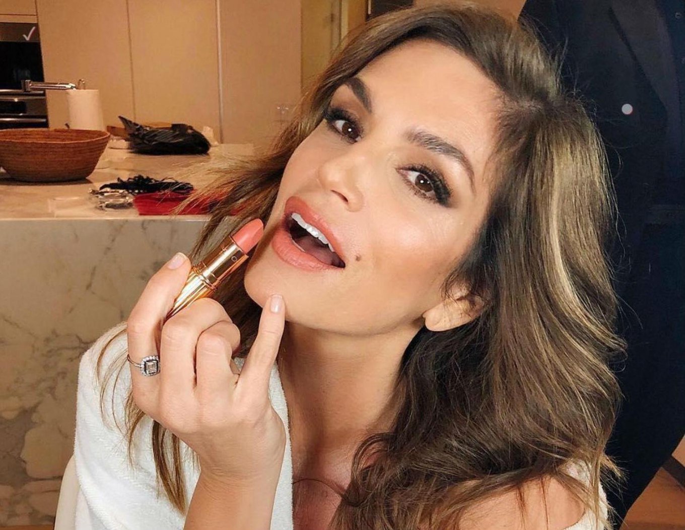 В свои 53 года Кроуфорд все равно выглядит превосходно (фото: instagram.com/cindycrawford) 