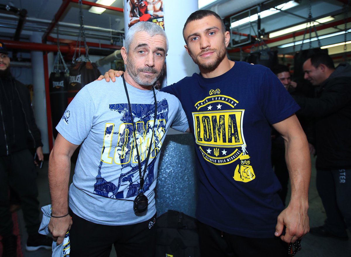 Анатолий Ломаченко получил пояс