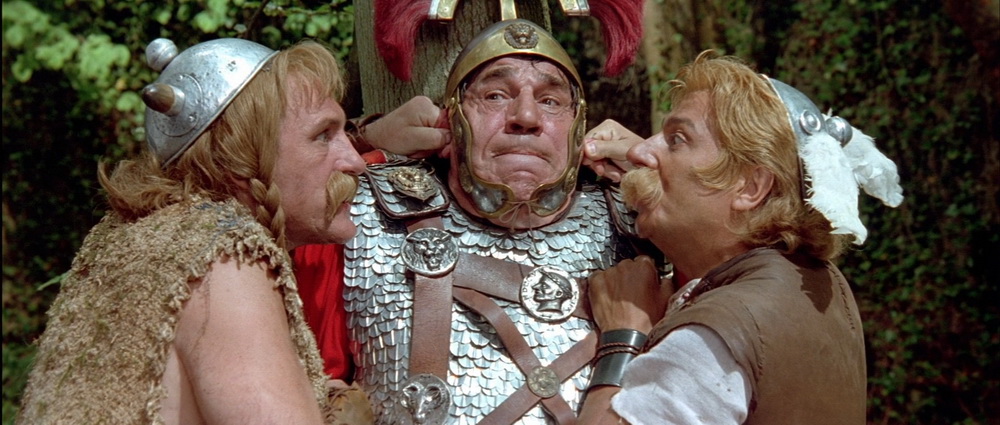 Откуда взялся обычай дергать за уши именинника?