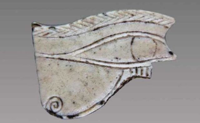 Обломок древней крепости 