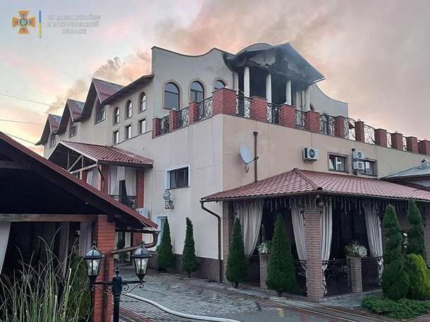 На Закарпатье произошел пожар в гостиничном комплексе