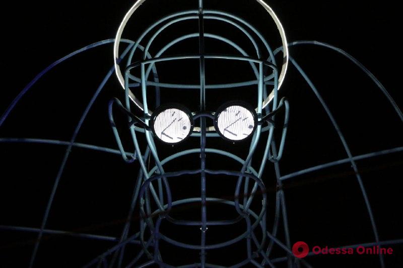 Скульптура Александра Милова Архангел Гавриил в Одессе