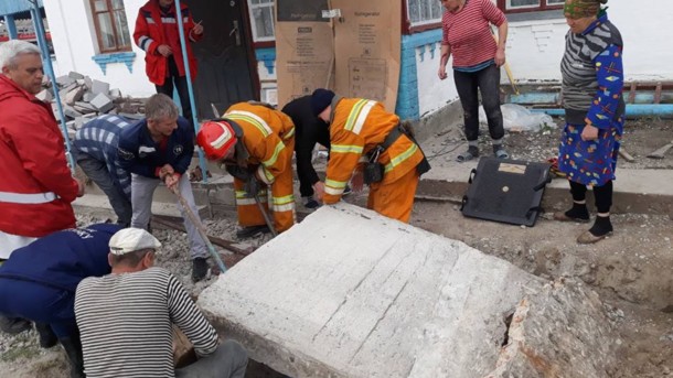 В Жашкове бетонная плита рухнула на рабочего. Фото: Facebook