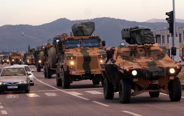 Турецкие военные направляются в Хатай