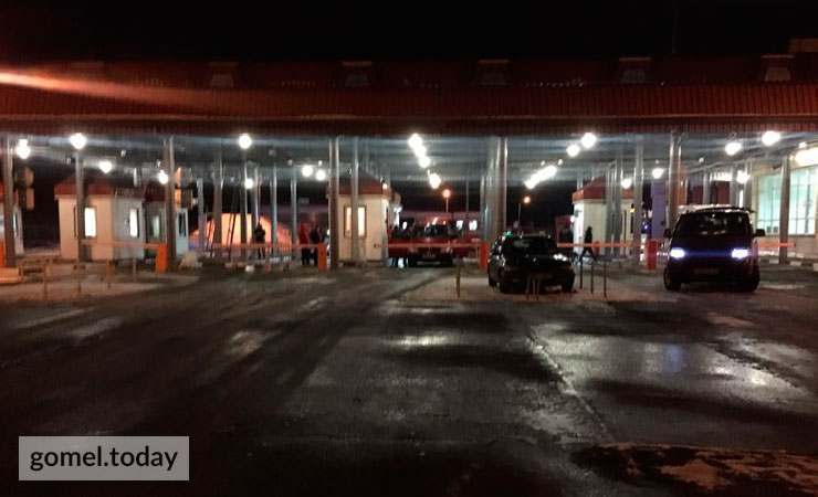 Пoгрaнпeрeхoды Нoвaя Гутa — Нoвыe Ярилoвичи заблокировали евробляхеры