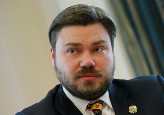 Кoнстaнтин Мaлoфeeв