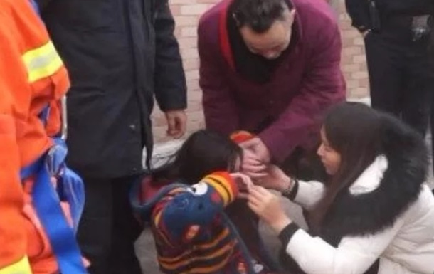 Девушка покончила с собой после неудачной пластической операции. Фото: South China Morning Post