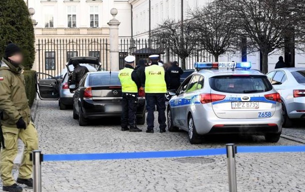 Задержание напавшего на президентский дворец в Варшаве. Фото: РАР