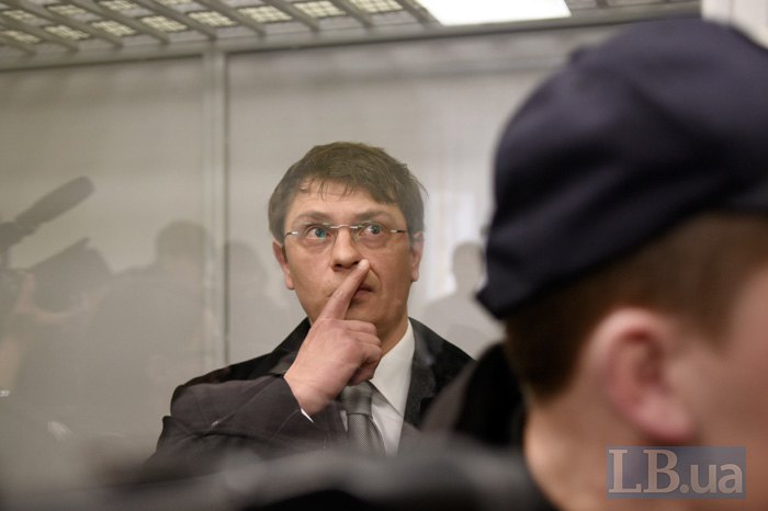 Крючков дал показания на окружение Порошенко
